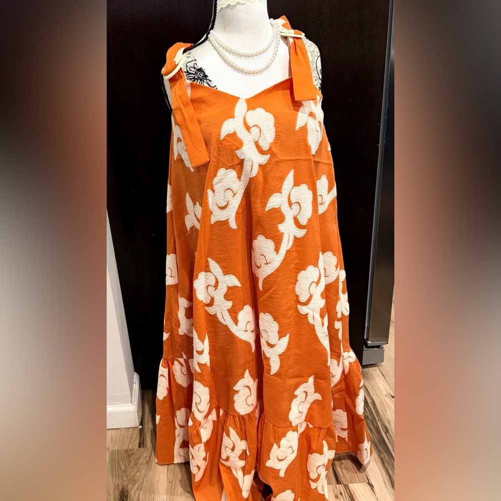 Exquise Orange and Cream Midi Dress